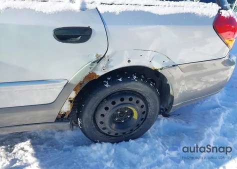 2005 Subaru Outback 2.5I z USA, uszkodzony, nr VIN 4S4BP61C657346435